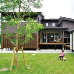 家族もゲストも心地よい時間を楽しめるスキップフロアの家