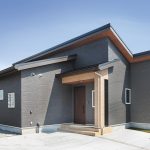 天然木を活かした住空間で やすらぎの時間を過ごす