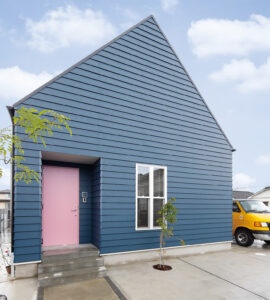 住空間にちりばめた色が 心豊かな暮らしをかなえる